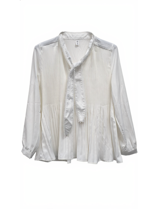 kling_20260910_作品_把這張圖片中的服裝完_6039_1